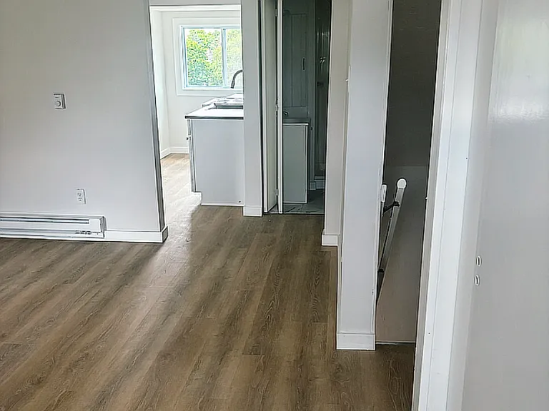 1229 Round Top St #3 — Photo 5