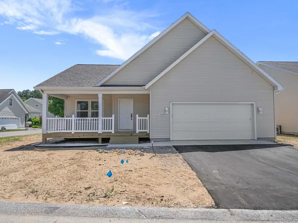 2839 Ruby St, Traverse City, MI 49684