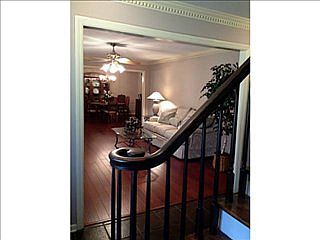 5th image of 2327 Londonderry Ln