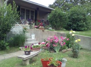 402 Edwards Ave, Berryville, AR 72616