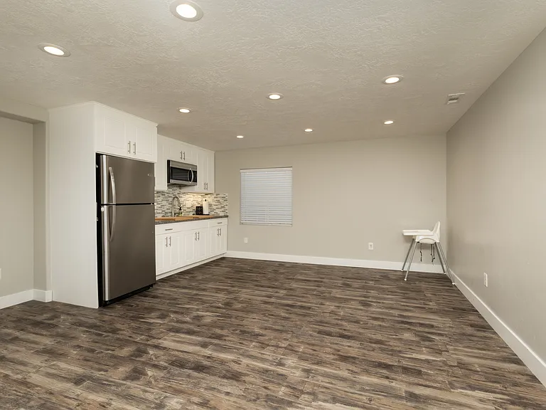 183 E Lake View Dr — Photo 31