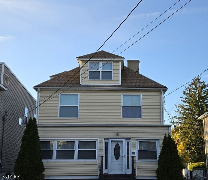 1st image of 199 Oakwood Ave