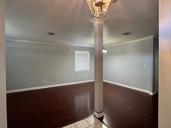 5th image of 1101 Roundhouse Dr