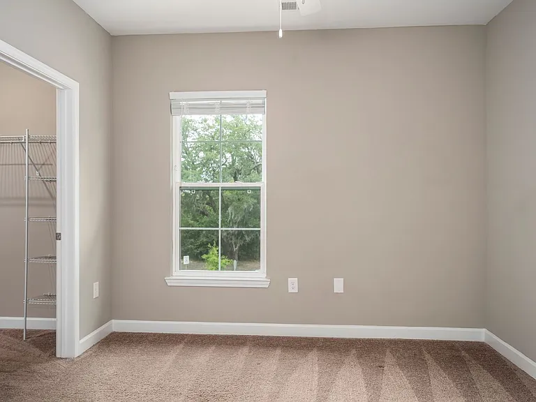 Richmond Place Luxury Apartments — Photo 40