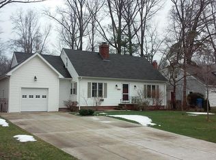 28537 Osborn Rd, Bay Village, OH 44140