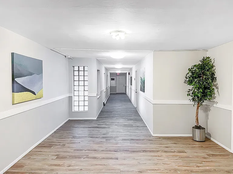 905B3 Burnside Ave #B3 — Photo 13