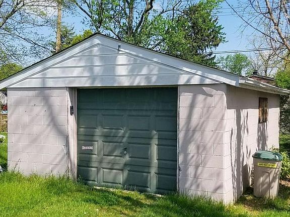 2nd image of 2970 Wendy Ln