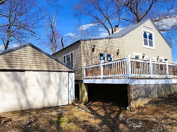 3rd image of 12829 Spanish Pond Rd