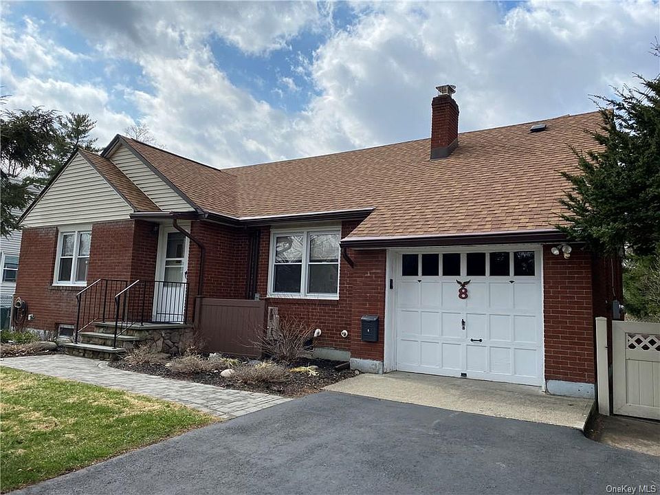 1st image of 8 Paula Ct