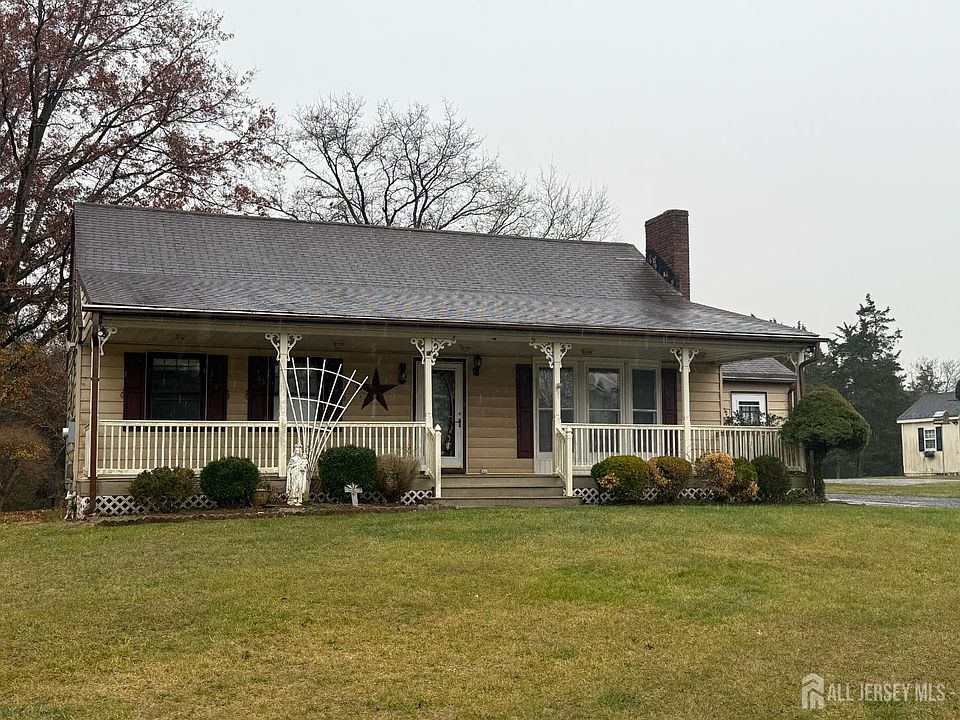 1st image of 80 Gates Rd