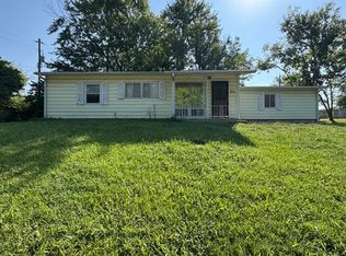 834 SW 31st Ter, Topeka, KS 66611