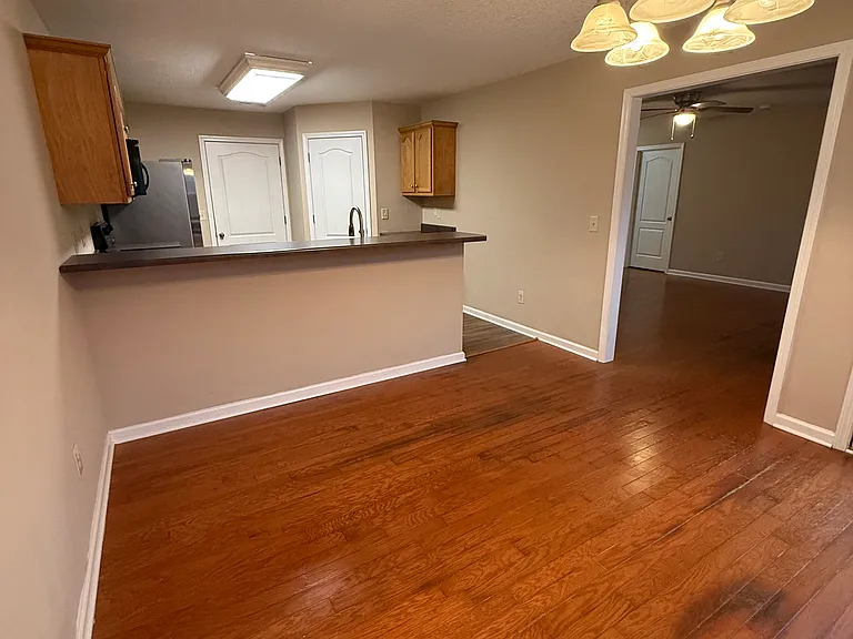 9907 Thunderbolt Way — Photo 15
