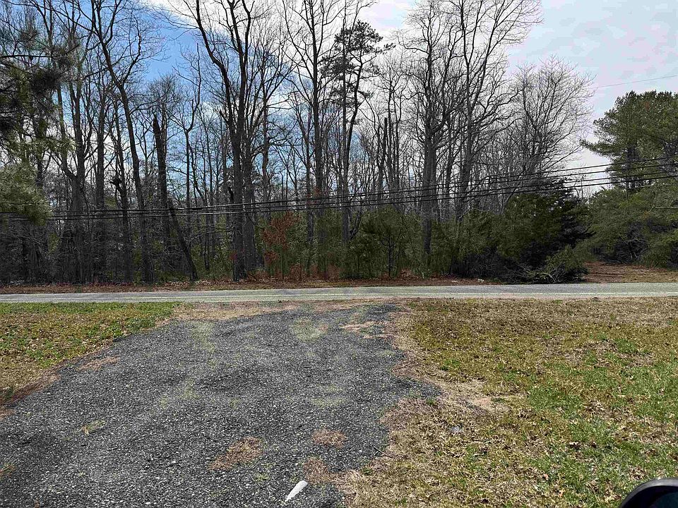 1st image of 742 Goshen Rd