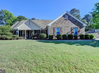 1550 Misty Valley Dr, Lawrenceville, GA 30045