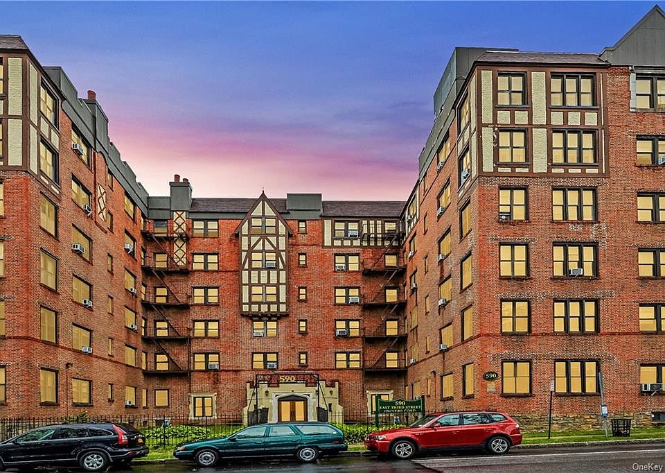 1st image of 590 E 3rd St APT 3C