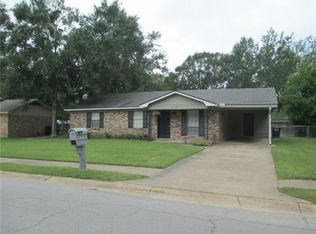 213 Mitchell St, Ocean Springs, MS 39564