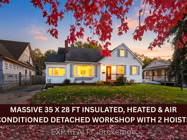 17 Eastwood Ave N, Oshawa, ON L1G 3Y5