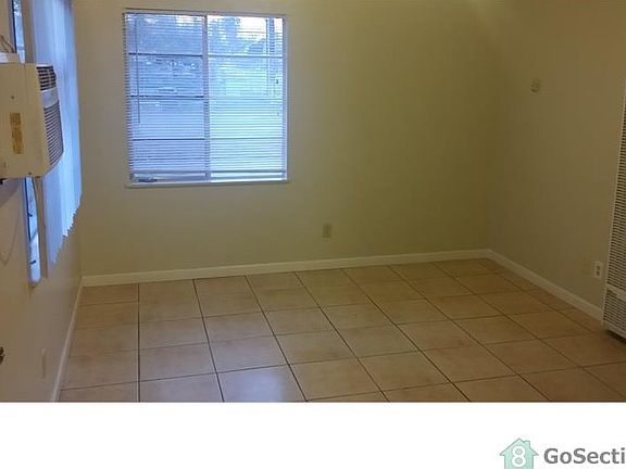 5th image of 1297 N Sierra Way