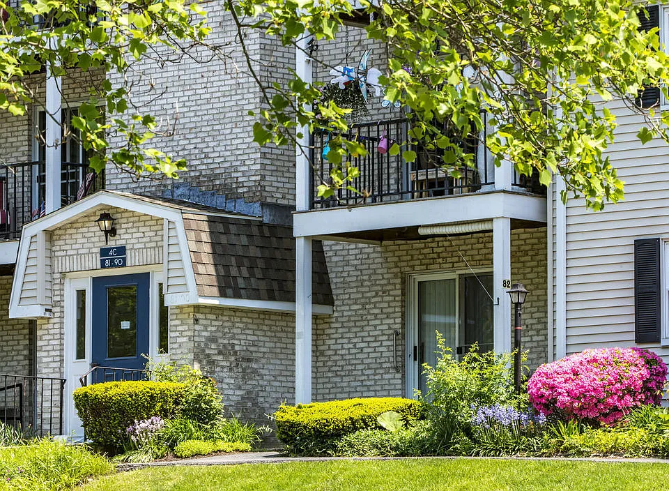 Westwood Glen Commons