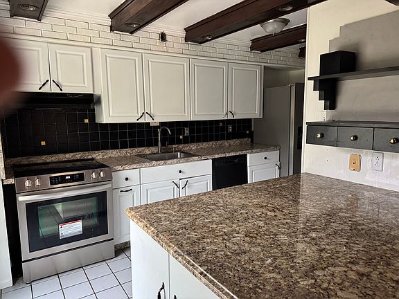 4th image of 1131 Indian Trails Dr