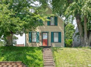 1631 16th St, Moline, IL 61265