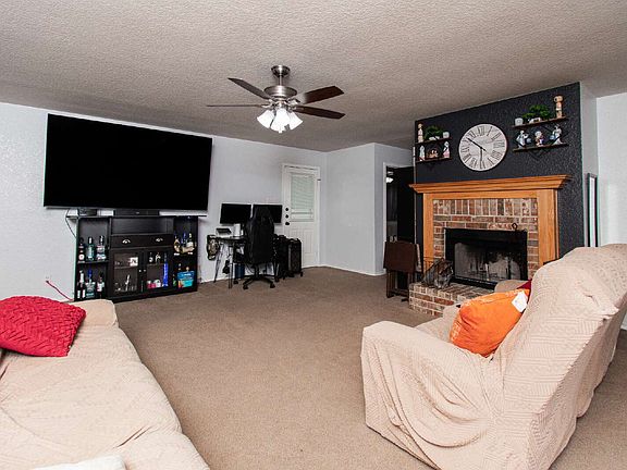 5th image of 3309 Lorena Dr