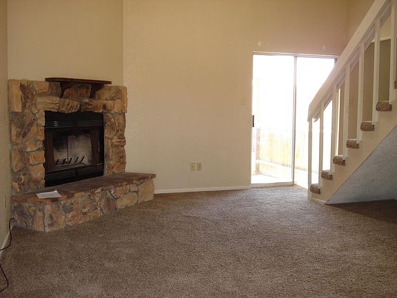 2nd image of 118 Cottonwood Dr