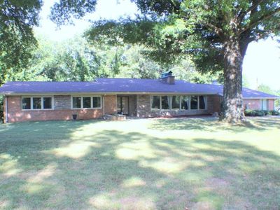 1582 Greenhill Rd, Mount Airy, NC, 27030