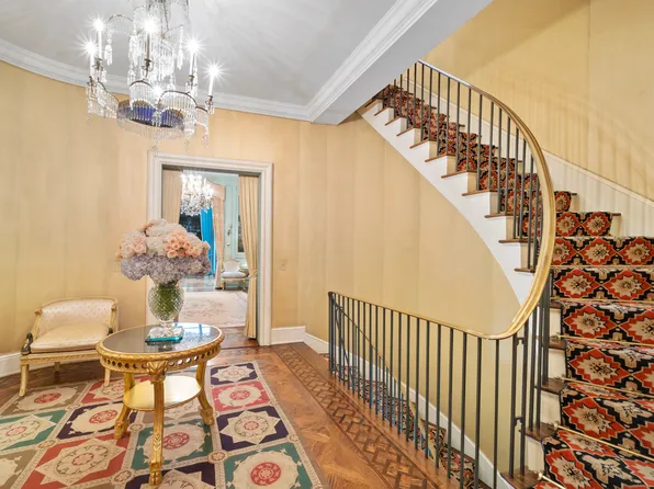 163 East 64th Street image 17 of 33