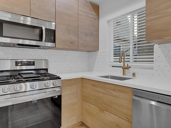 5th image of 4558 North Ave #2