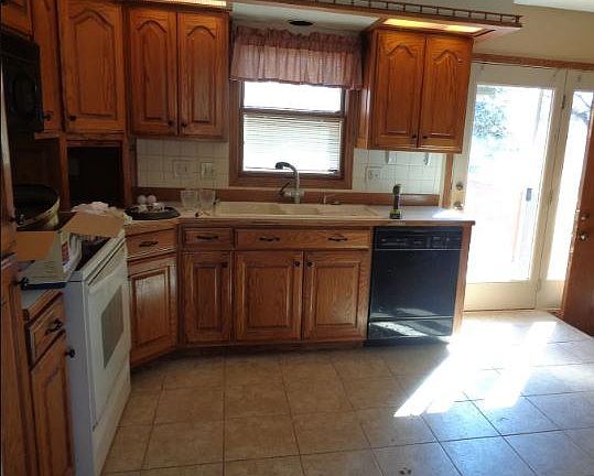 2nd image of 10810 N 137th St