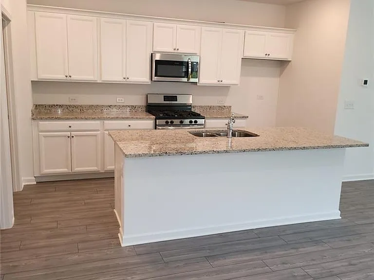 448 Golden Eagle Pkwy — Photo 10