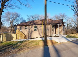 130 W 1st St, Columbia, TN 38401