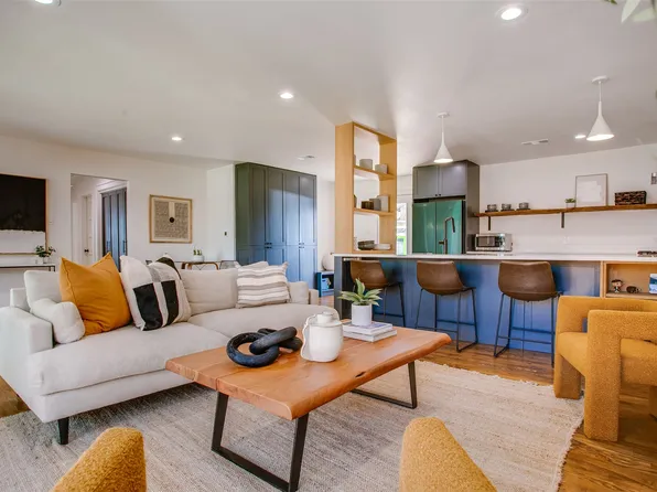 2332 Materhorn Dr, Dallas, TX 75228
