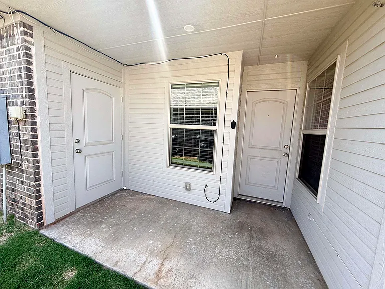 4705 Belair Blvd — Photo 22
