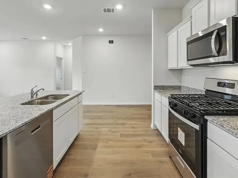 505 Lansdowne Dr — Photo 21