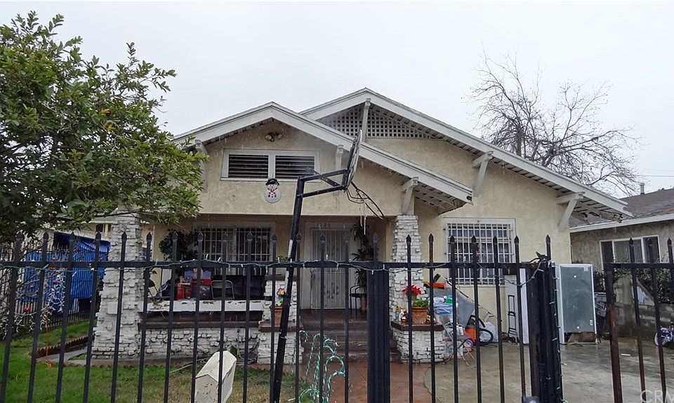 1st image of 1020 W 61st St