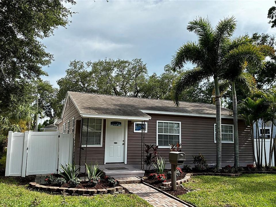 1st image of 810 52ND AVENUE N
