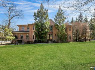 180 Chestnut St, Demarest, NJ 07627