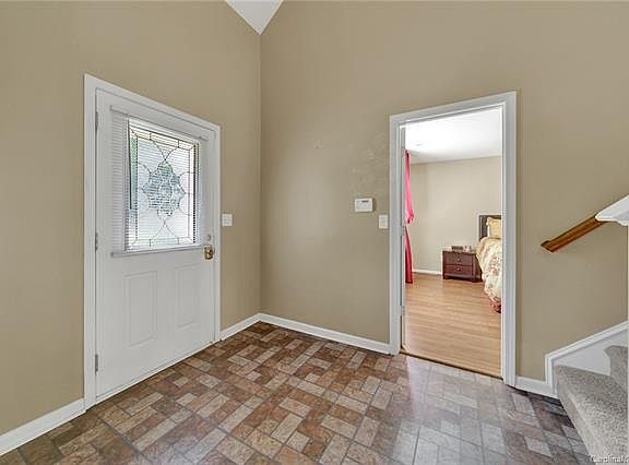 3rd image of 6849 Parkers Crossing Dr