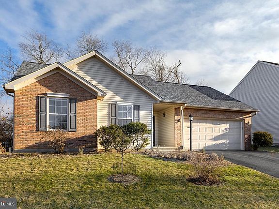 3rd image of 750 Tanager Dr