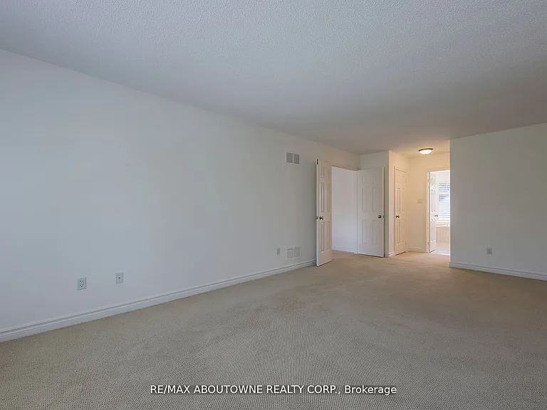 1487 The Links Dr — Photo 21
