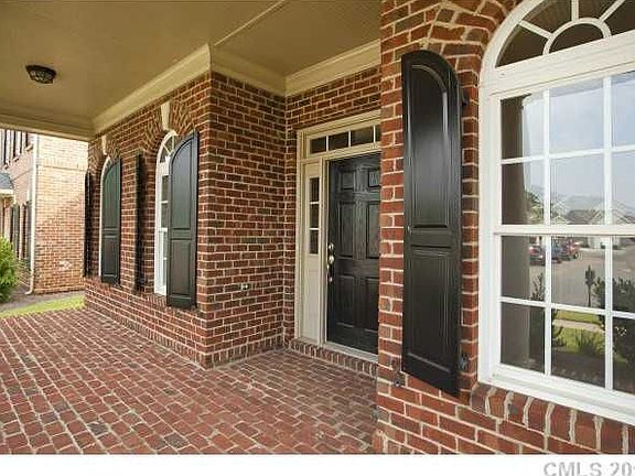 2nd image of 107 Grayfox Dr #3