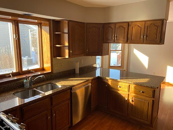5th image of 1202 Cody Cir
