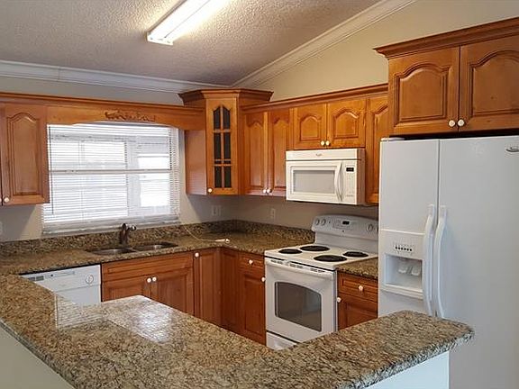 5th image of 664 Sterling Dr
