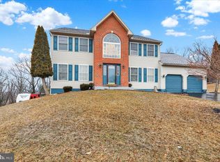 87 Oak Ledge Ave, Schuylkill Haven, PA 17972