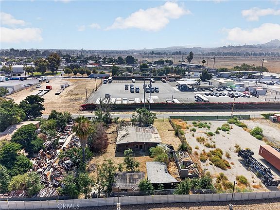 3rd image of 1021 Jefferson Ln Lot 4