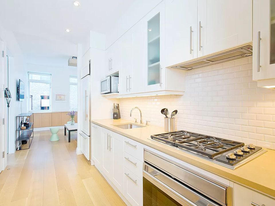 1st image of 159 W 24th St APT 6A