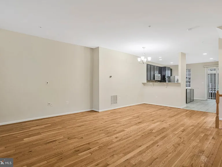 1612 Fernwood Dr — Photo 5