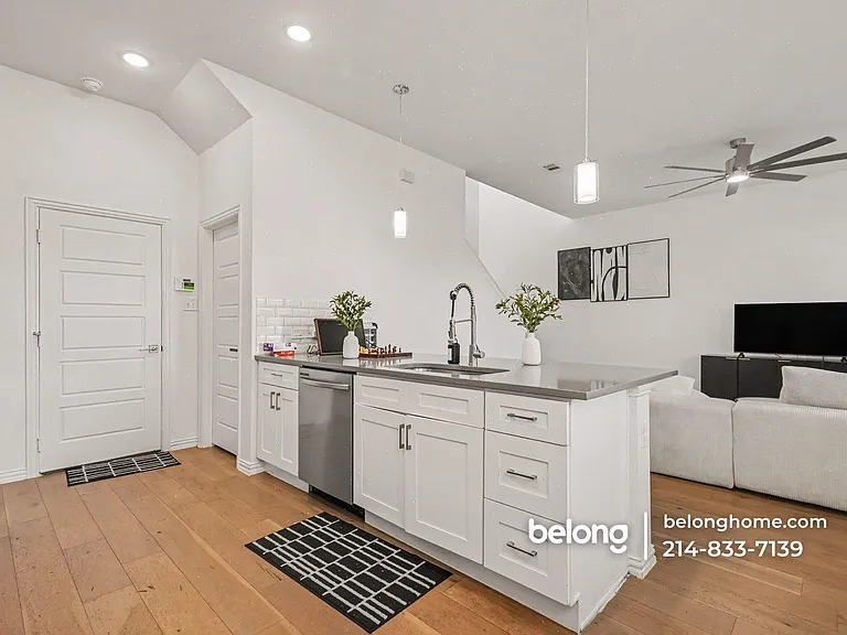 4346 Hebron St — Photo 15